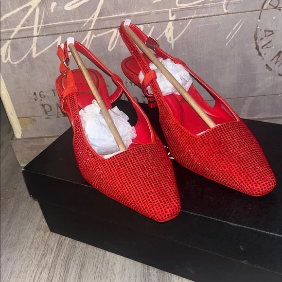 Kenneth Cole New York Vibrant Red Slingback Heels - Picture 2 of 6